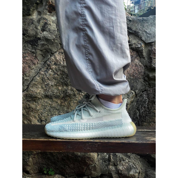Кросівки Adidas Yeezy 350 V2 Cloud White 1