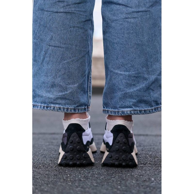 Кросівки New Balance 327 Black White Premium
