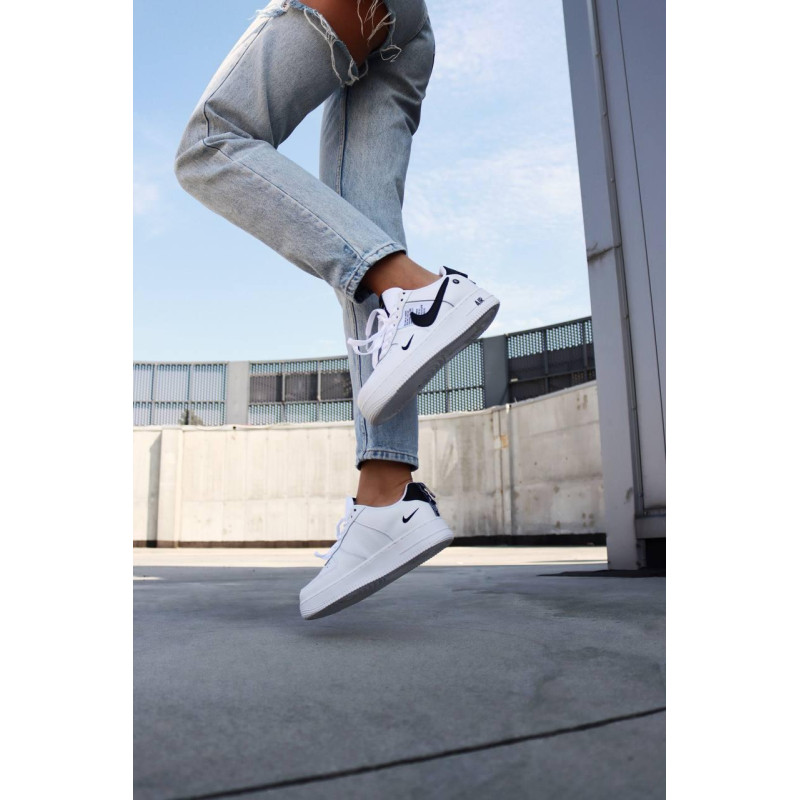 Кросівки Nike Air Force 1’07Lv8 Ultra White Black 1
