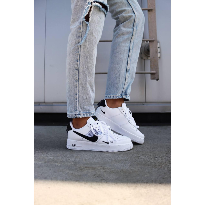 Кросівки Nike Air Force 1’07Lv8 Ultra White Black 1