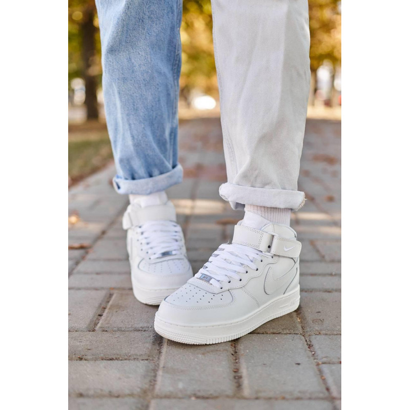 Кросівки Nike Air Force Mid Winter White