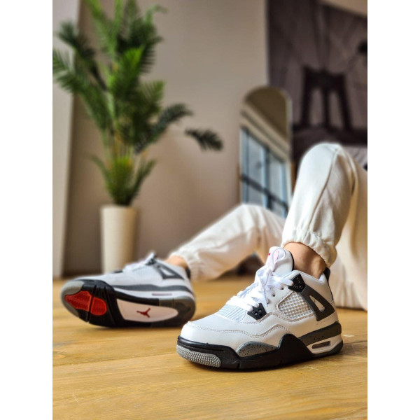 Кросівки Nike Air Jordan Retro 4 White Cement