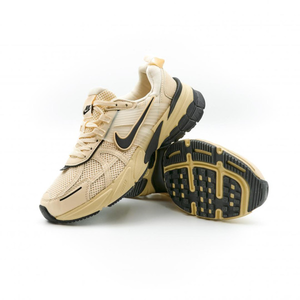 Кросівки Nike Runtekk Beige