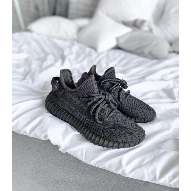 Кросівки Adidas Yeezy Boost 350 V2 Black (хРефлективные шнурки)