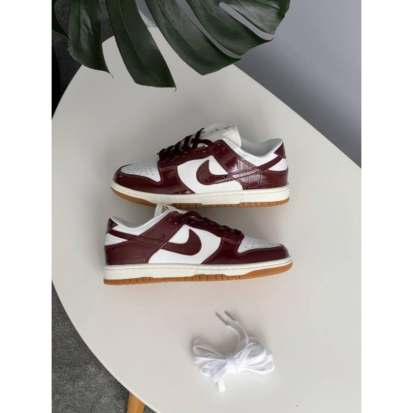 Кросівки Nike Dunk Low LX Team Red Croc